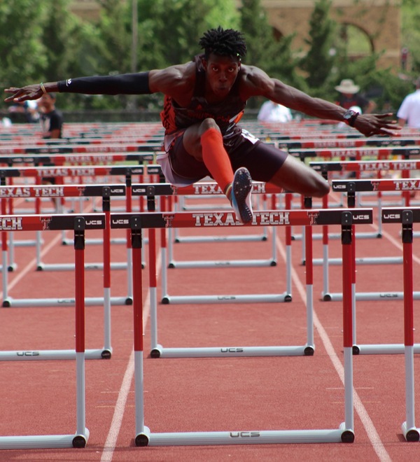 No. 1 Texans, No. 3 Lady Texans combine for eight event titles Saturday in Lubbock
