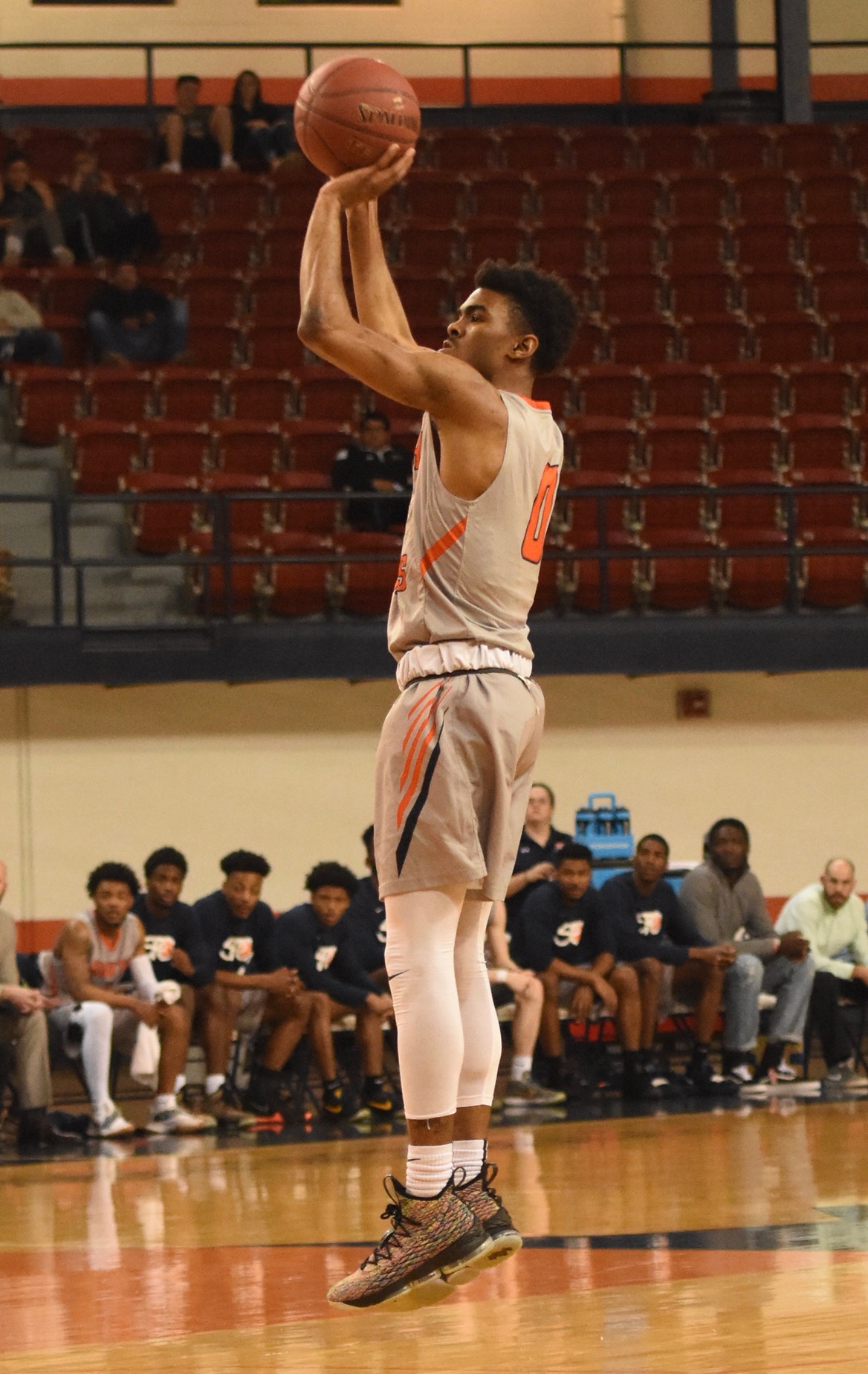 Gilbert drops in 27 points as No. 9 Texans dismantle New Mexico Military Institute 103-52 Monday